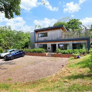  Holiday home Kingswood